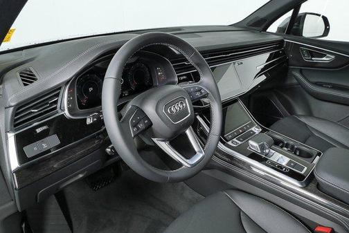 2026 Audi Q7 45 Premium Plus