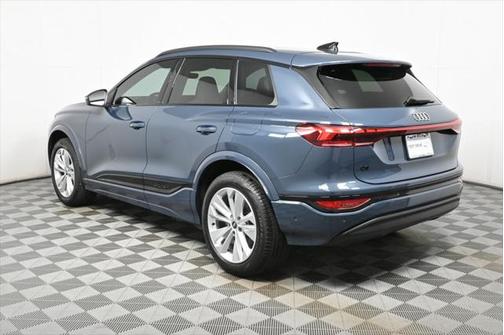 2025 Audi Q6 e-tron Premium Plus