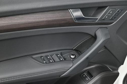 2025 Audi Q5 55 S line Premium Plus