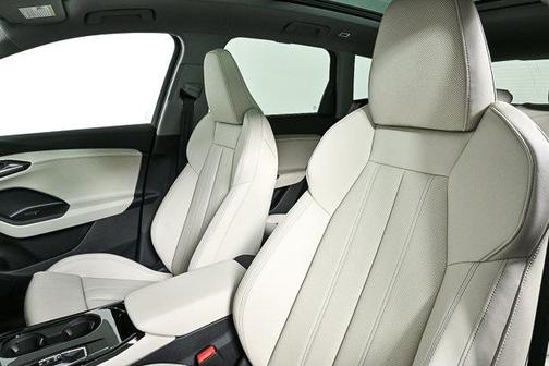2025 Audi Q6 e-tron Premium Plus quattro