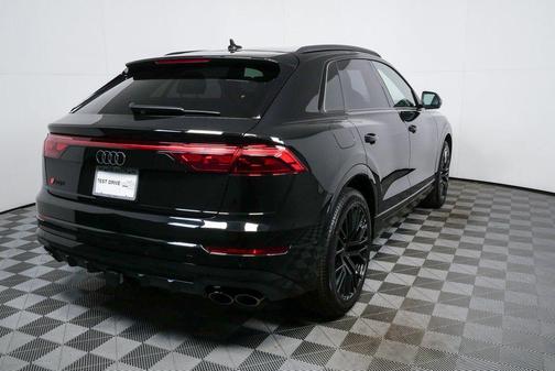 2026 Audi SQ8 4.0T Prestige