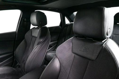 2024 Audi A4 45 S line Premium Plus