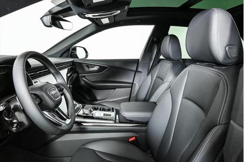 2025 Audi Q8 55 Premium