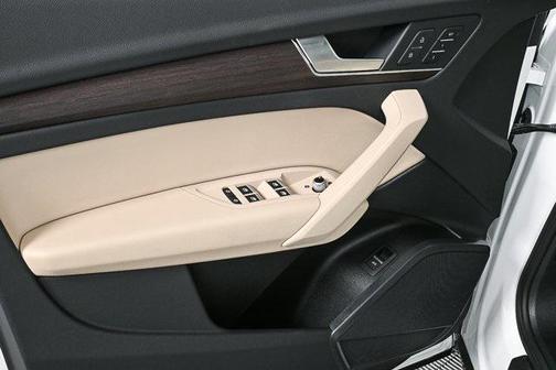 2022 Audi Q5 45 S line Premium