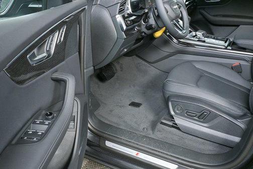 2026 Audi Q8 55 Premium Plus