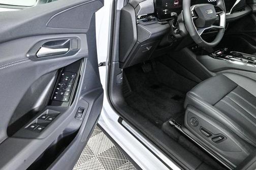 2025 Audi Q6 e-tron Premium