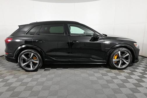 2022 Audi e-tron S Premium Plus