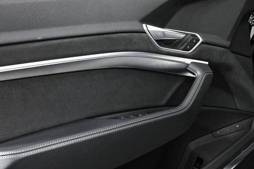 2022 Audi e-tron S Premium Plus