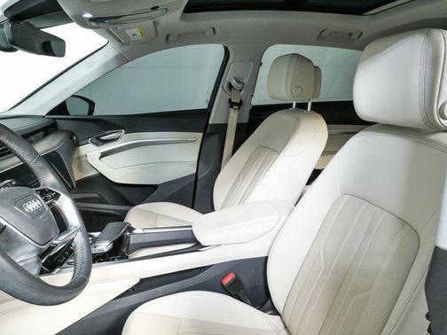 2023 Audi e-tron Premium Plus quattro