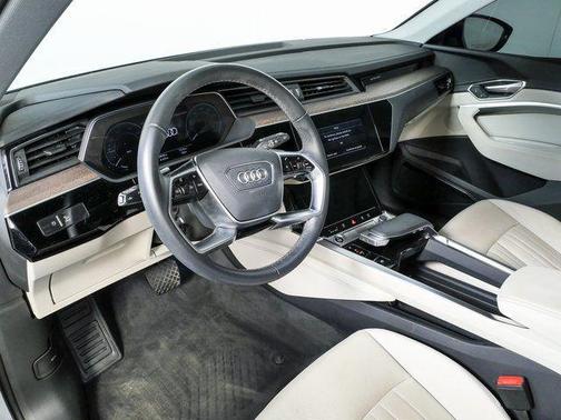 2023 Audi e-tron Premium Plus quattro