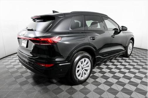 2025 Audi Q6 e-tron Premium