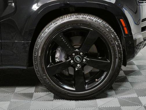 Santorini Black Metallic 2021 Land Rover Defender 110 X-Dynamic HSE