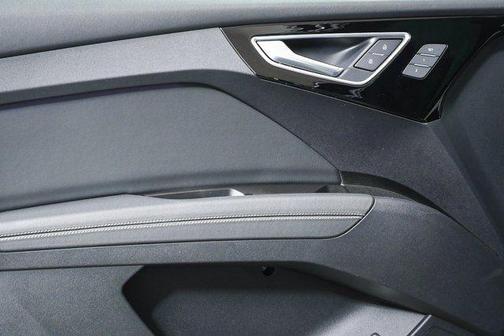 2024 Audi Q4 e-tron Premium Plus 55 quattro