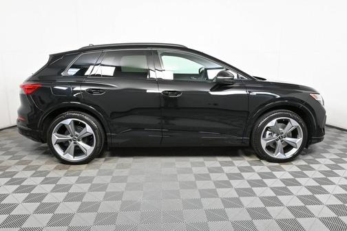 2025 Audi Q4 e-tron Prestige 55 quattro