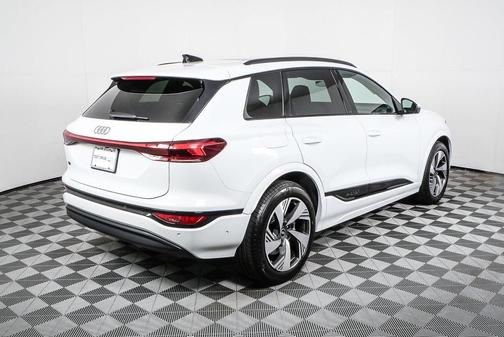 2025 Audi Q6 e-tron Prestige quattro