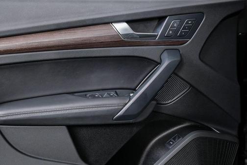 2023 Audi Q5 40 Premium Plus