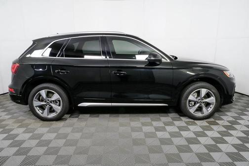 2023 Audi Q5 40 Premium Plus