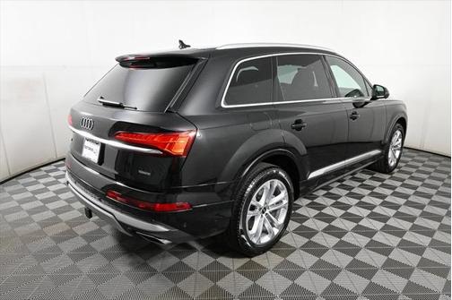 2025 Audi Q7 55 Premium