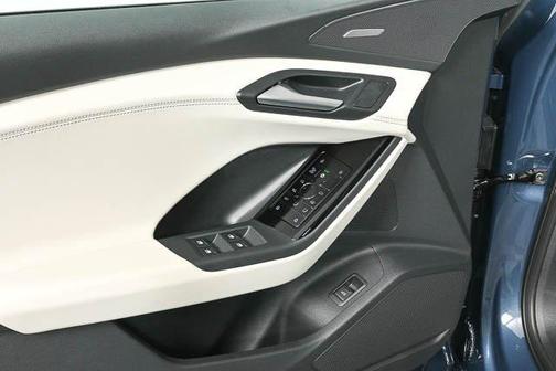 2025 Audi Q6 e-tron Premium Plus quattro