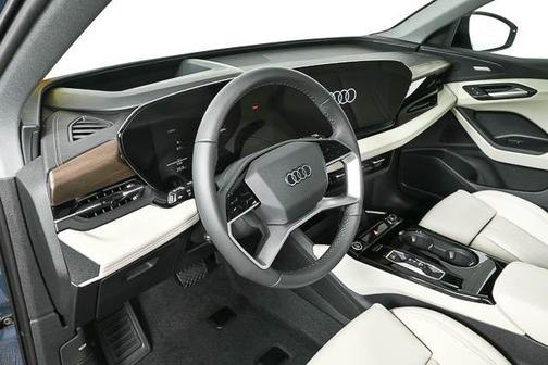 2025 Audi Q6 e-tron Premium Plus quattro