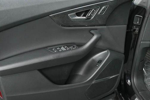 2019 Audi Q8 3.0T Premium Plus