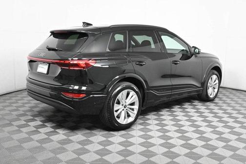 2025 Audi Q6 e-tron Premium