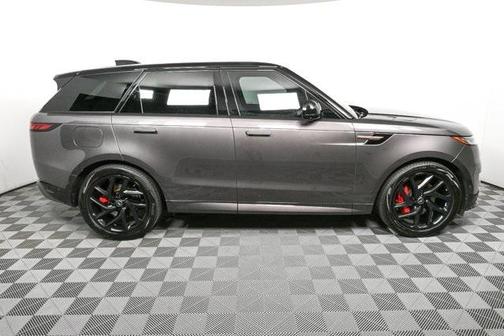 2024 Land Rover Range Rover Sport SE
