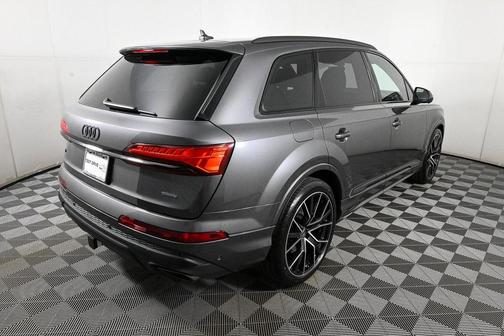 2025 Audi Q7 55 Premium Plus