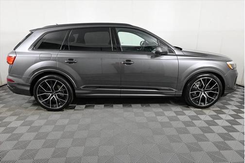 2025 Audi Q7 55 Premium Plus