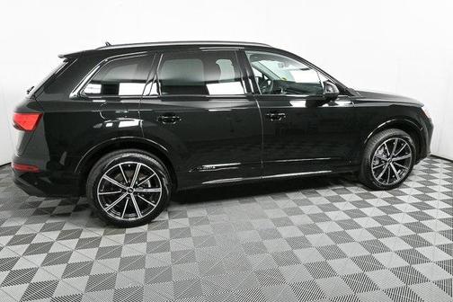 2025 Audi Q7 45 Premium Plus