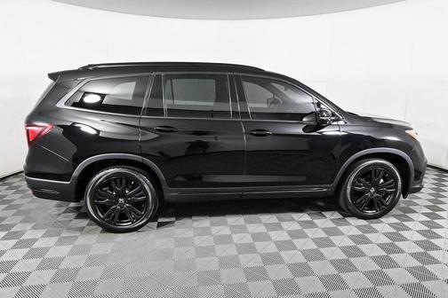 2022 Honda Pilot AWD Black Edition