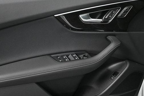 2026 Audi Q8 55 Premium Plus