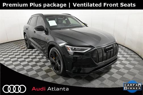 2022 Audi e-tron Premium Plus