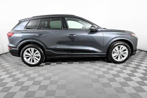 2025 Audi Q6 e-tron Premium Plus