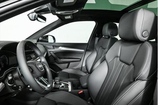 2024 Audi Q5 45 S line Premium