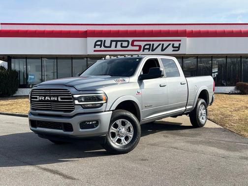 Billet Silver Metallic Clearcoat 2022 RAM 2500 Laramie Crew Cab 4x4 6'4' Box