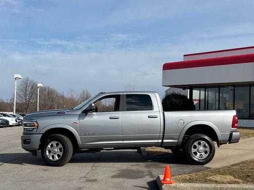Billet Silver Metallic Clearcoat 2022 RAM 2500 Laramie Crew Cab 4x4 6'4' Box