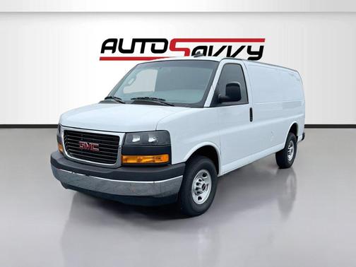 Summit White 2025 GMC Savana 3500 RWD 3500 Regular Wheelbase Work Van