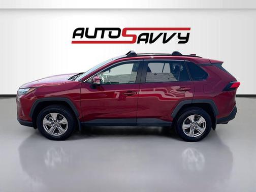 Pearl 2025 Toyota RAV4 XLE