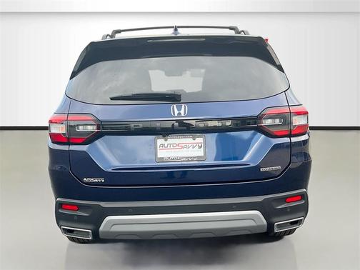 2023 Honda Pilot Touring 8-Passenger