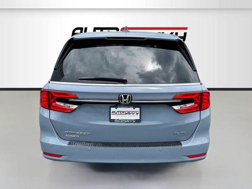 Obsidian Blue Pearl 2023 Honda Odyssey Elite