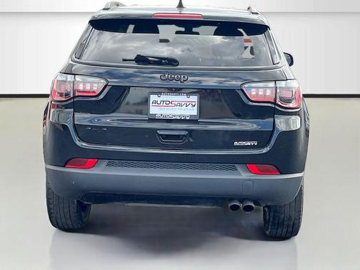 Diamond Black Crystal Pearlcoat 2020 Jeep Compass Latitude