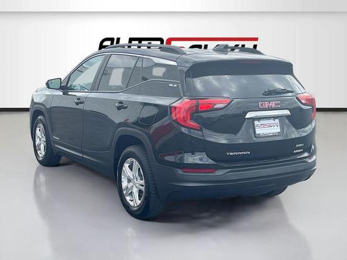 Ebony Twilight Metallic 2021 GMC Terrain SLE