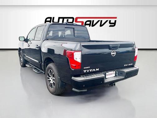 Super Black 2023 Nissan Titan SV