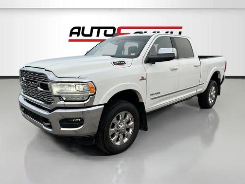 Bright White Clearcoat 2019 RAM 2500 Limited Crew Cab 4x4 6'4' Box
