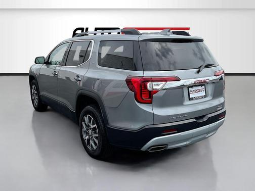 Sterling Metallic 2023 GMC Acadia AWD SLT