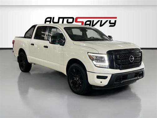 2023 Nissan Titan SV