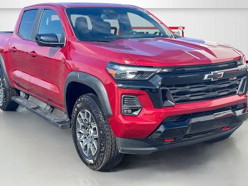 Radiant Red Tintcoat 2024 Chevrolet Colorado Z71