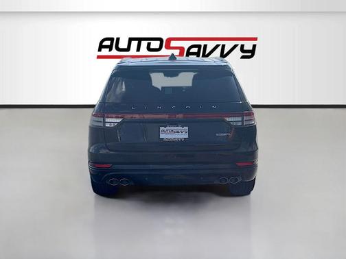 Infinite Black Metallic Clearcoat 2025 Lincoln Aviator Reserve AWD
