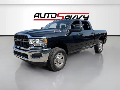 2024 RAM 3500 Tradesman Crew Cab 4x4 6'4' Box